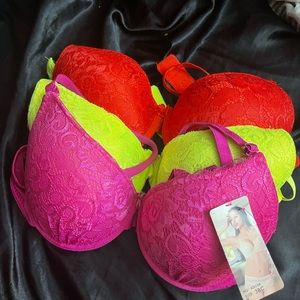 Bras size 38 c. New